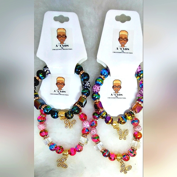 HANDMADE BEADED BRACELETS - Picture 1 of 2